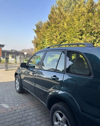 Toyota RAV4 cena 18500 przebieg: 272000, rok produkcji 2003 z Gdańsk małe 154